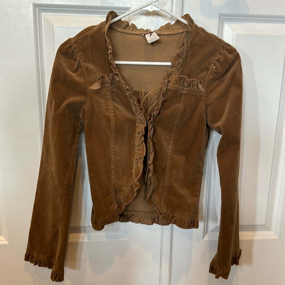 Brown thin jacket. Looks like new. Small